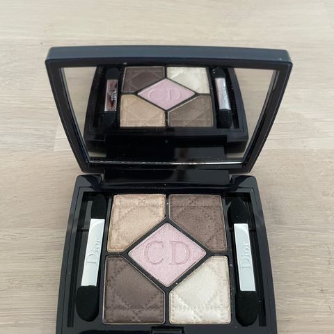 Dior 5 Couleurs Eyeshadow Palette i farge Earth Reflection