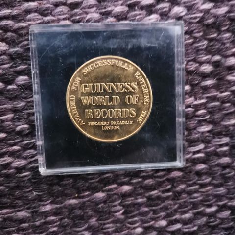 Guinness world of record Medallion