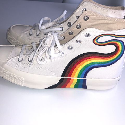 Converse . Chuck 70 Pride . regnbue . snekers . sko . joggesko  . Strl. 45