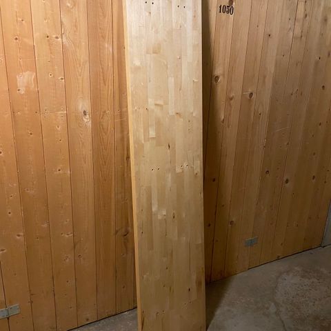 Laminert plate bjerk 27 x 185 cm - tykkelse 2,5 cm - 4,5 cm kant