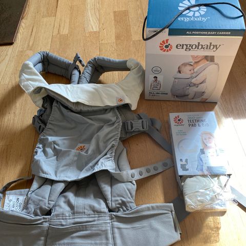 Ergobaby omni 360 baby carrier(1piece) & teething pad(2piece)