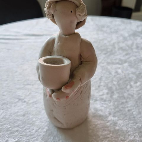 Keramikk figur