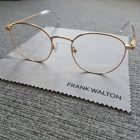 Frank Walton - Matthew Gold - Briller