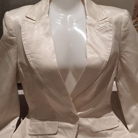 Satin beige blazer jakke str.34/XS fra Oasis