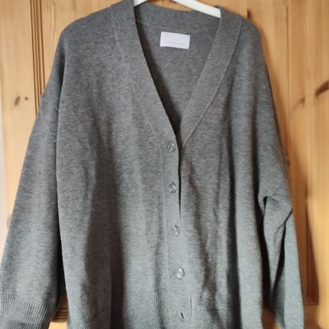 Vega cardigan fra One &other str s