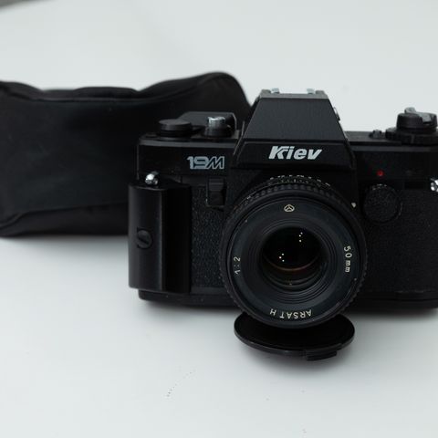 ! Kamera Kiev 19M uten  objektiv Nikon F mount oryginal etui