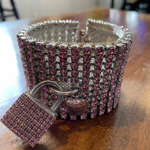 Agent Provocateur armbånd Swarovski krystaller i rosa