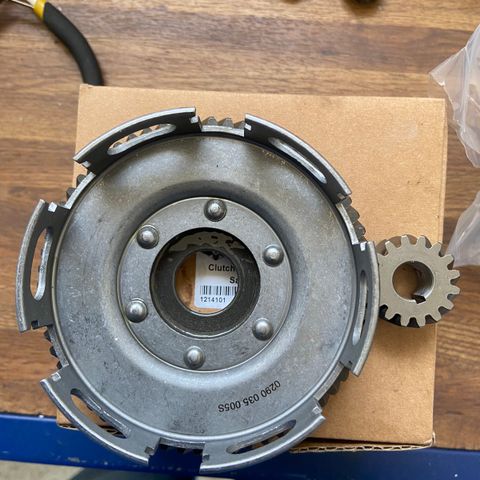 Tempo Sachs 50 clutch hus og drev ut fra veiv (clutch wheel set)