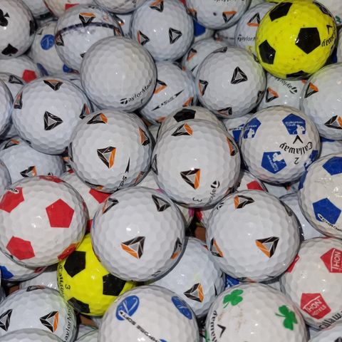 Tusenvis av golfballer selges