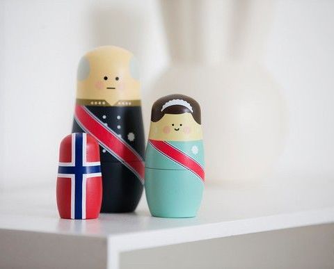 Kongefamilien Norge babushka. ønskes kjøpt😀