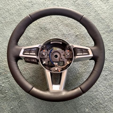 Mazda MX-5 ND ST RF MK4 - Original og renovert ratt