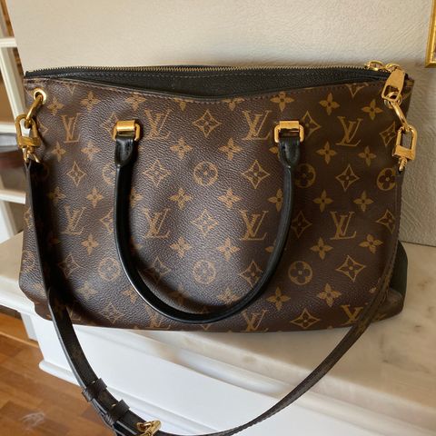 Meget pen louis vuitton M42757 Pallas MNG  full Noir