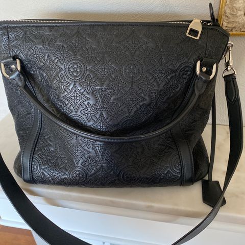 MEGET PEN  Louis vuitton IXIA PM ANTHEIA NOIR