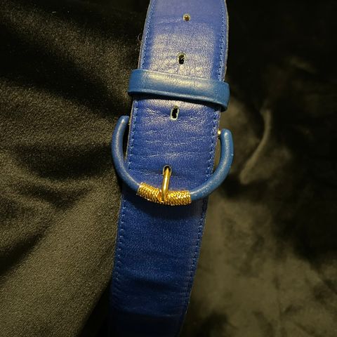 Kongeblått vintage belte i skinn