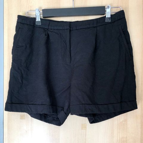 Luftig sort shorts