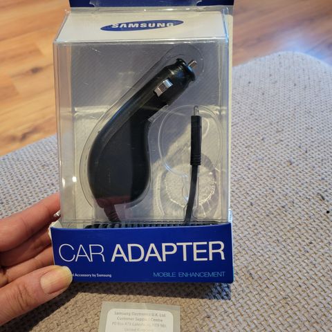 Original Samsung billader/car adapter(Pris kan diskuteres)