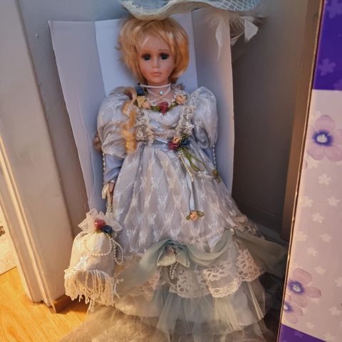 Echte handbemalte Porcelain doll