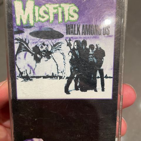 Misfits - walk among us - kassett