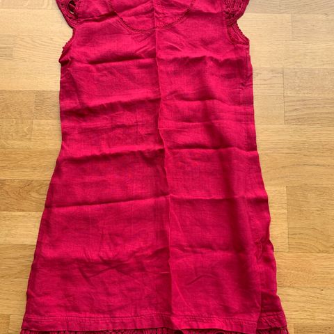 Nydelig bringebær rød linkjole fra "Haris Cotton" str S