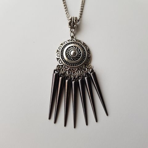 Viking-smykke med spikes, ubrukt, kan sendes, fantasy necklace