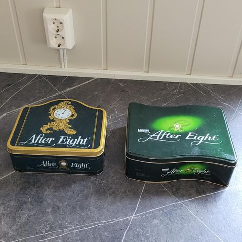 After Eight bokser