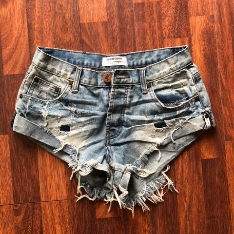 One x Oneteaspoon jeansshorts størrelse W25