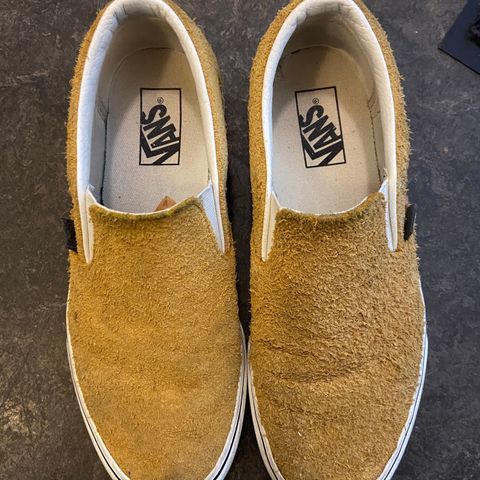 Gule Vans slip-on joggesko. Mykt materiale. Str 40. God stand.