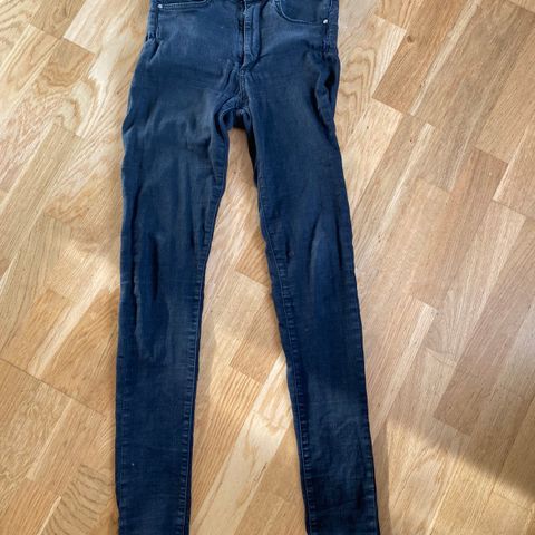 Svarte jeans str M