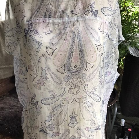 100 % SILKE BLUSE FRA» FLORENCE DESIGN» str. 40