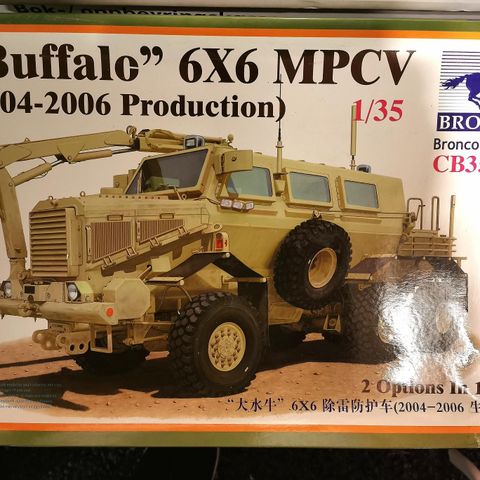 Bronco Models 1/35 "Buffalo" 6x6 MPCV Model Kit
