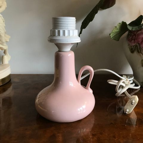 Retro, rosa bordlampe