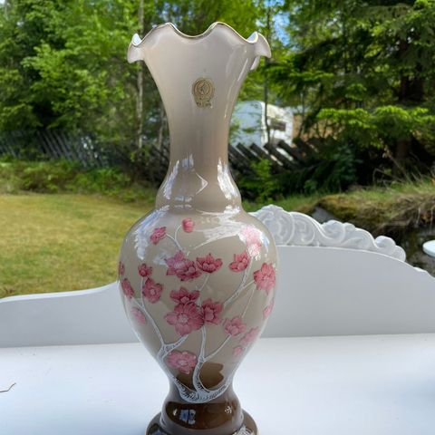 Nydelig  italiensk vase