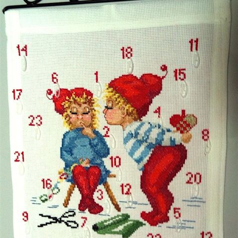 4 NYE ubrukte Ferdig broderte julekalendere / Adventskalender