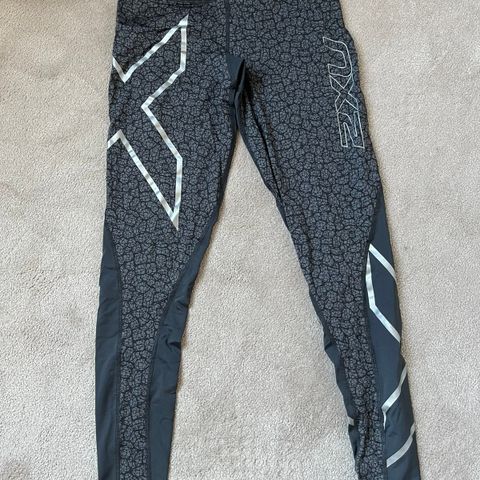 tights fra 2xu