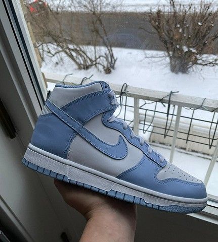 Nike Dunk High UNC