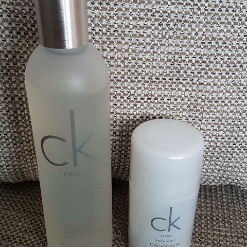 CK one fra Calvin Klein Deodorant og CK one Body wash -Nytt og uåpnet