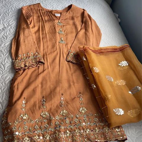 Pakistanske/ indiske klær