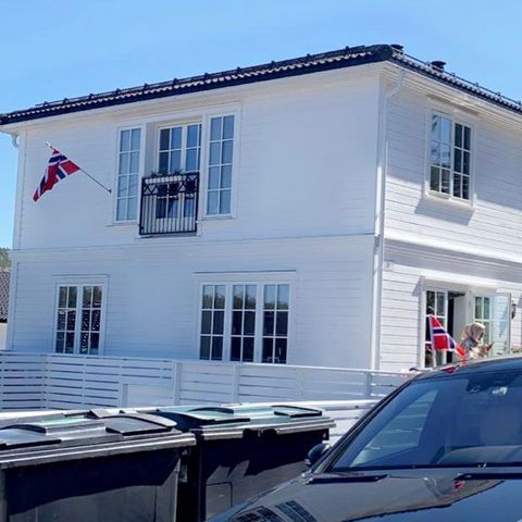 Hvit utvendig maling til hus, Beckers ‘perfekt fasade plus’