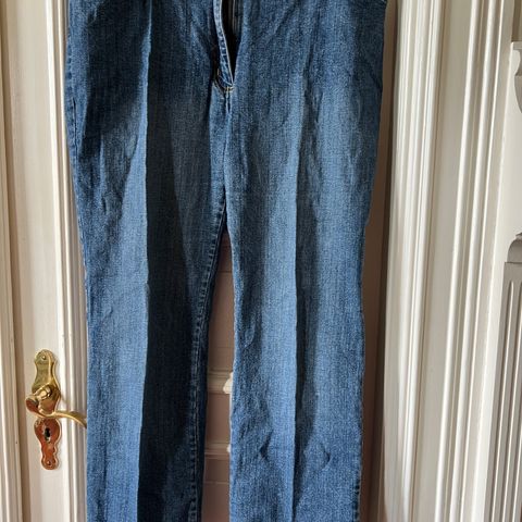 Jeans i størrelse 46/48