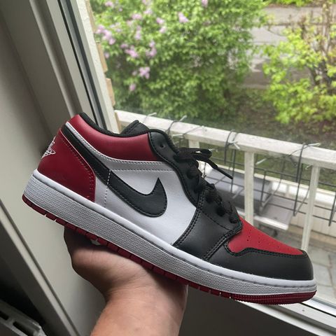 Nike Air Jordan 1 Low Chicago