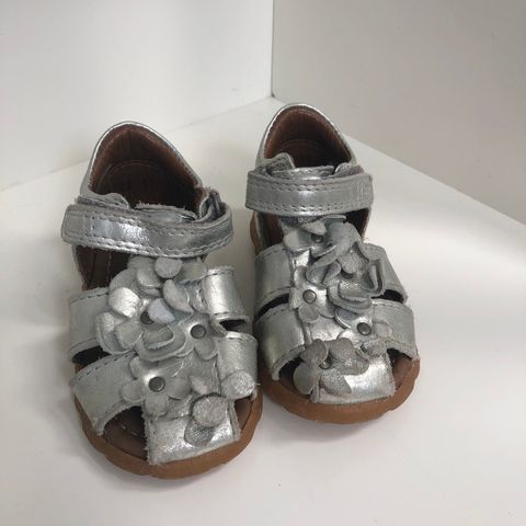 Bisgaard sandaler - str 21 - sølvfarget skinn