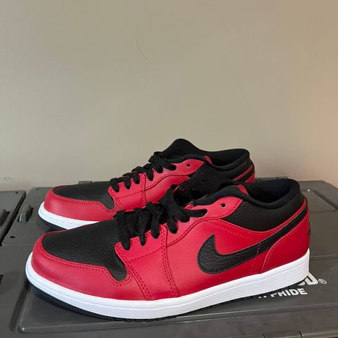 Nike Jordan 1 Low Reverse Bred - EU43