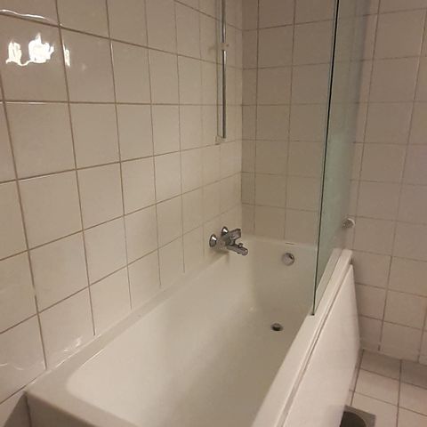 Glass dusjvegg 80x 160 cm for å ha over badekar