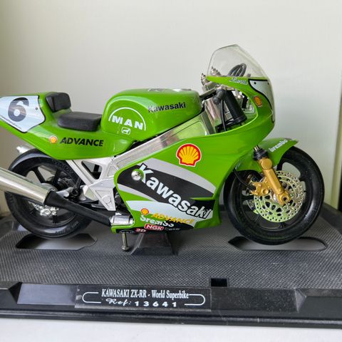 Kawasaxi zx-rr World Superbile ref: 13641