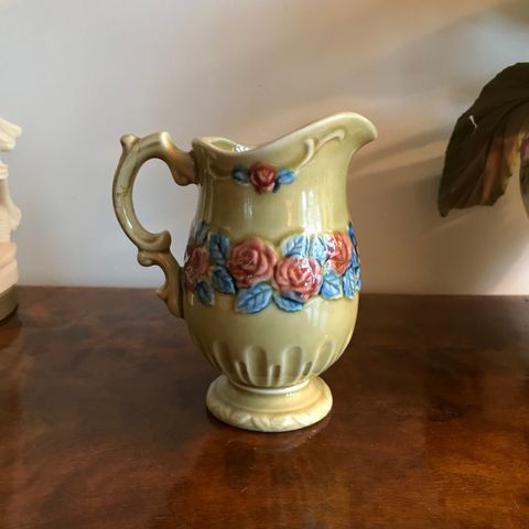 Gammel/vintage, liten, majolica mugge