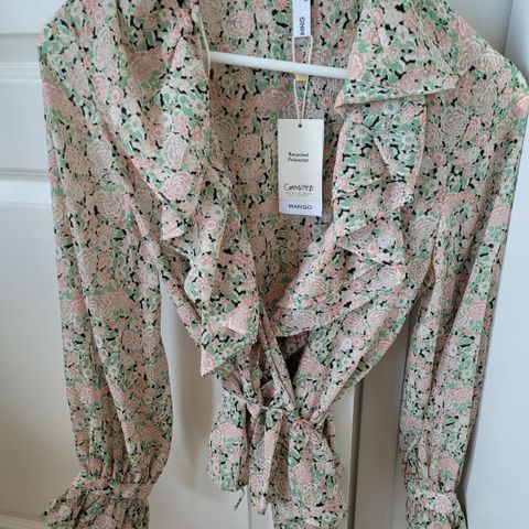 Ny skjorte/ bluse/ topp, Mango, str S-M