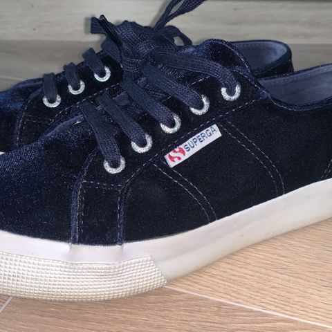 Superga Blå velur str 37