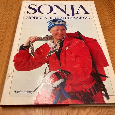 Randi Bratteli/Sissel Lange-Nielsen : SONJA - NORGES KRONPRINSESSE