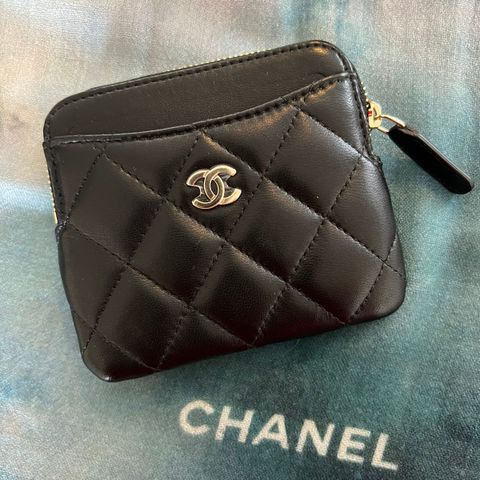 Chanel Zippy mini wallet