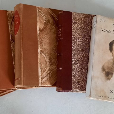 Bøker av Barbra Ring (1915-1933)